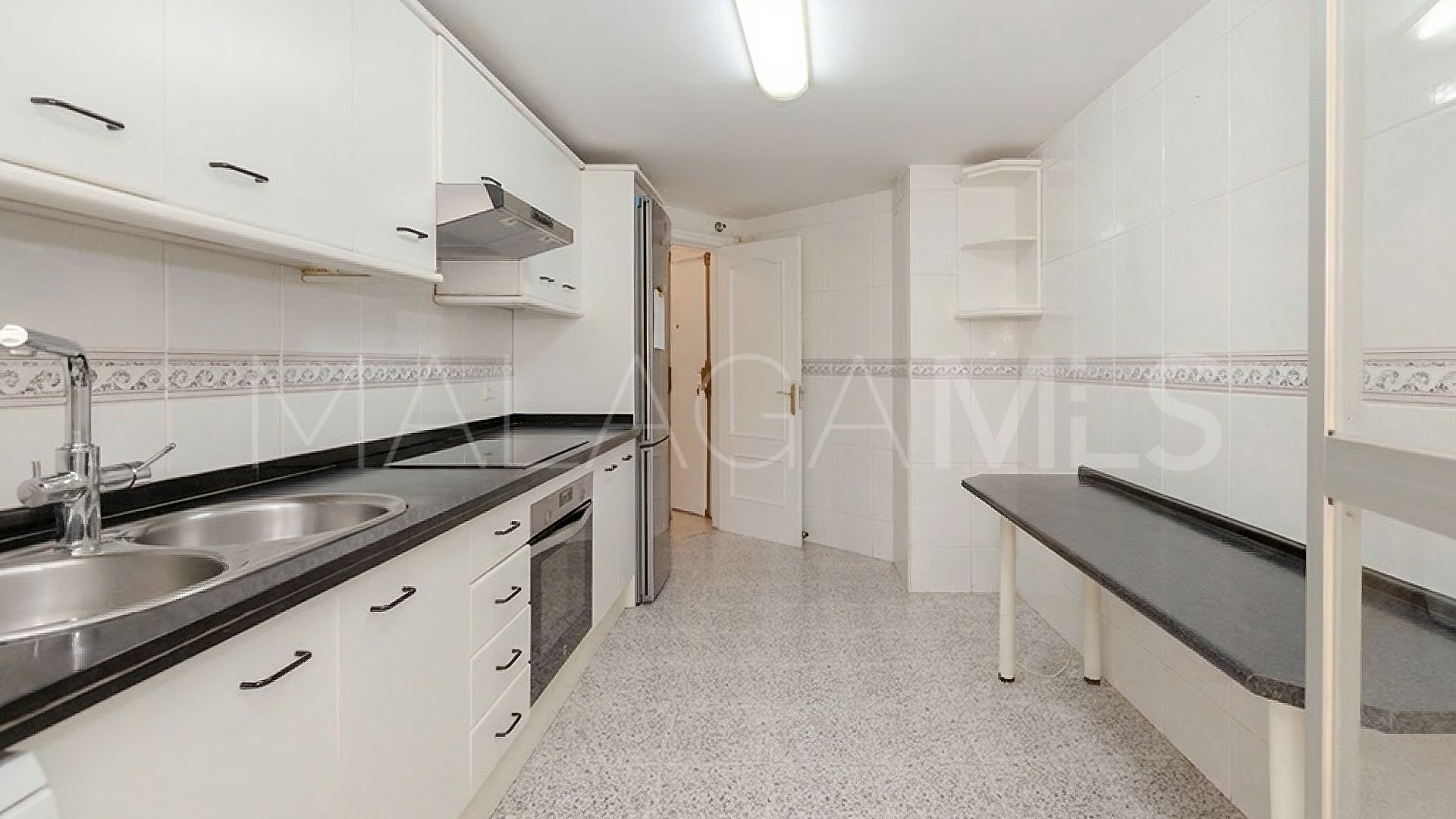 Lägenhet for sale in Marbella City