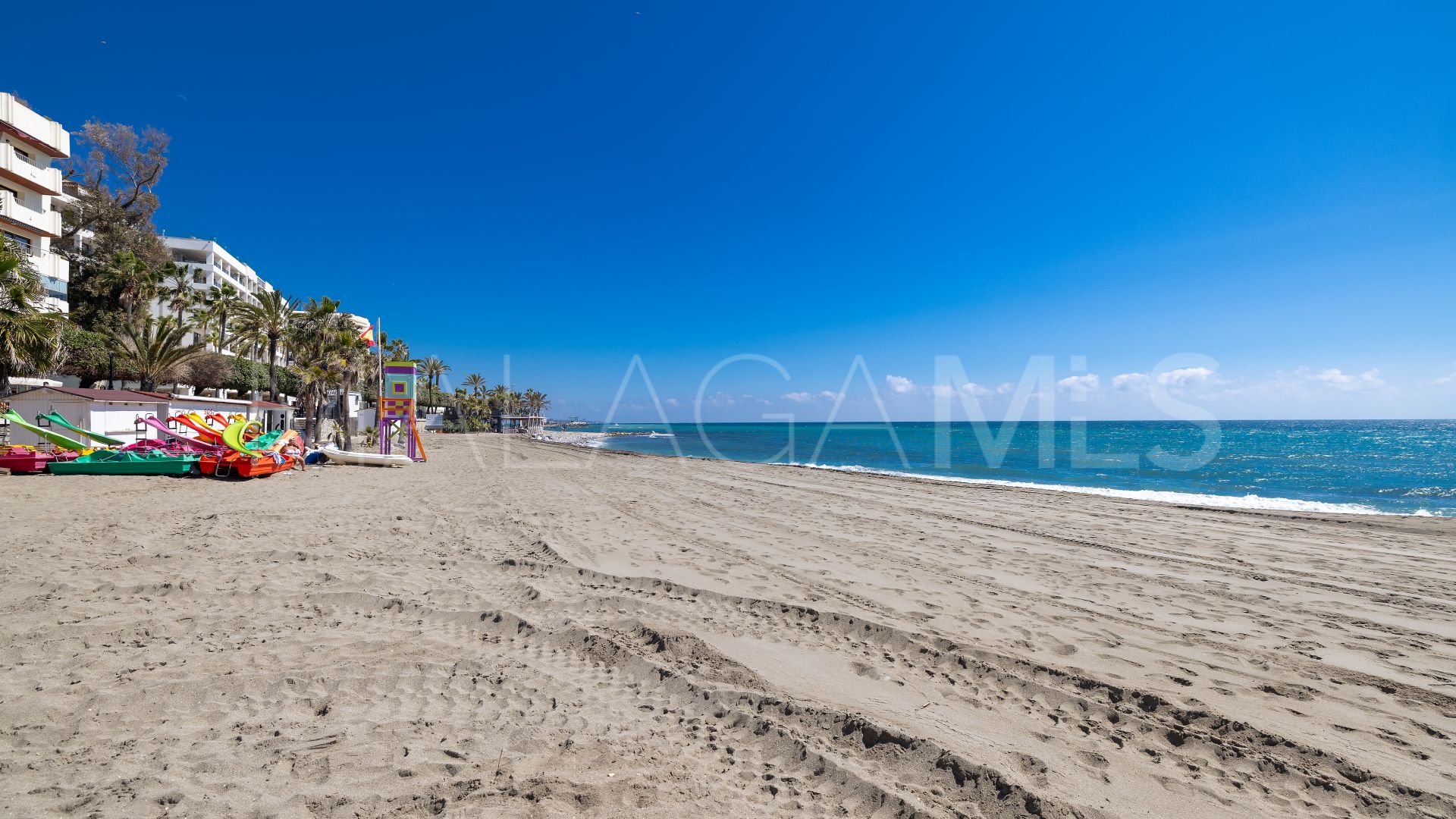 For sale apartment in Playa Bajadilla - Puertos