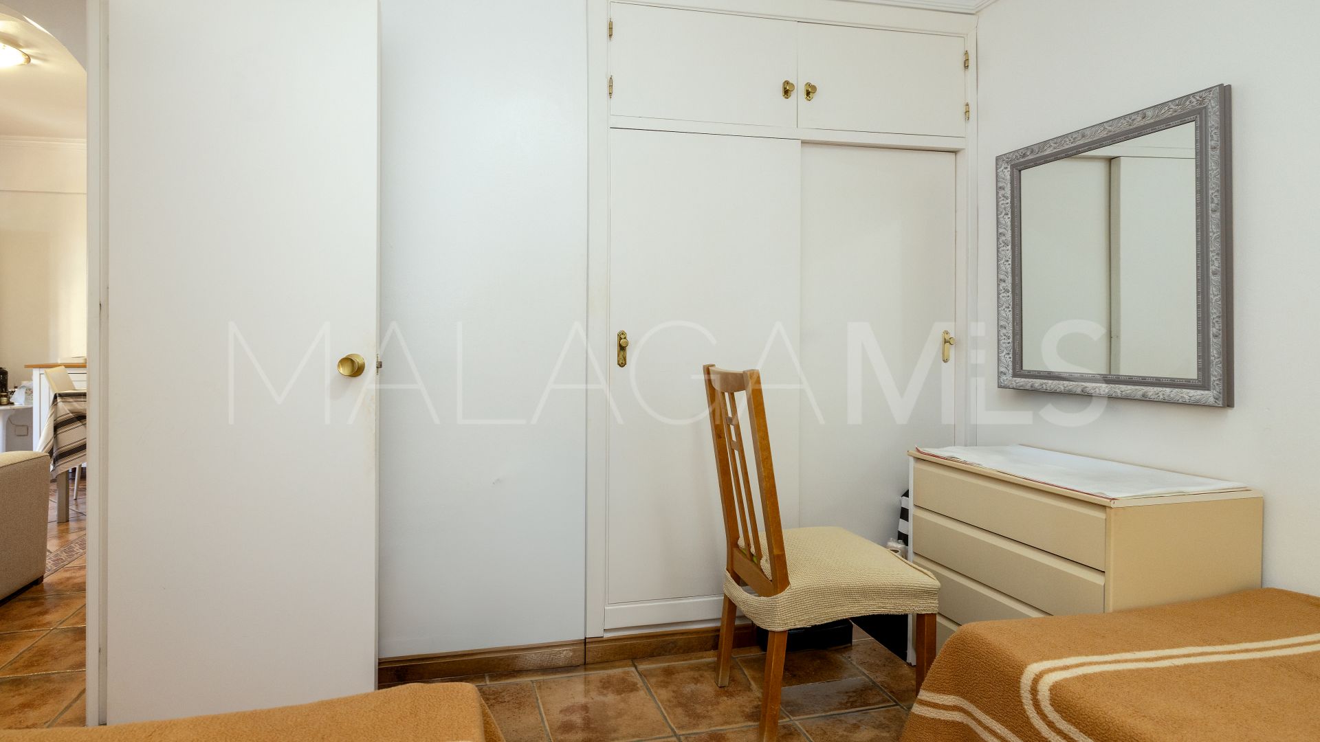 For sale apartment in Playa Bajadilla - Puertos