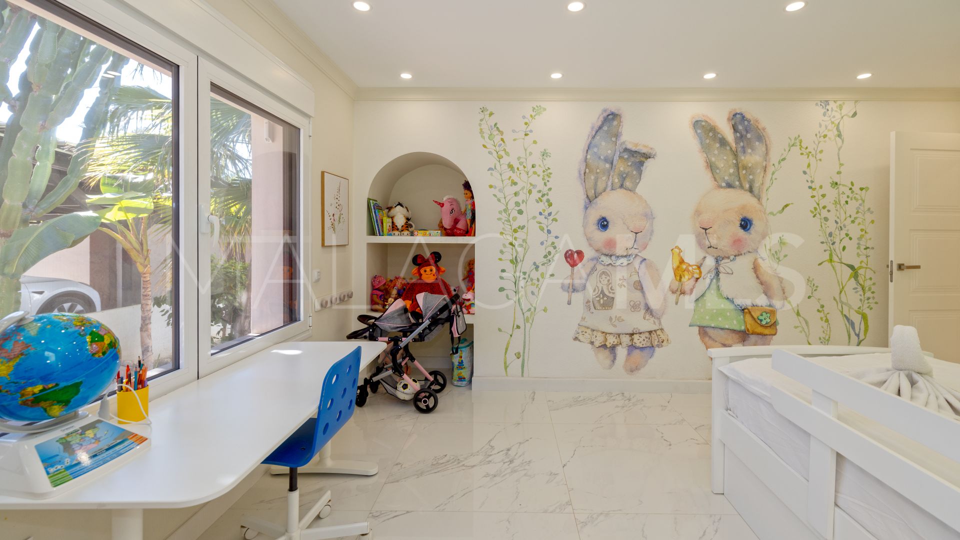 Rio Real, villa de 7 bedrooms for sale