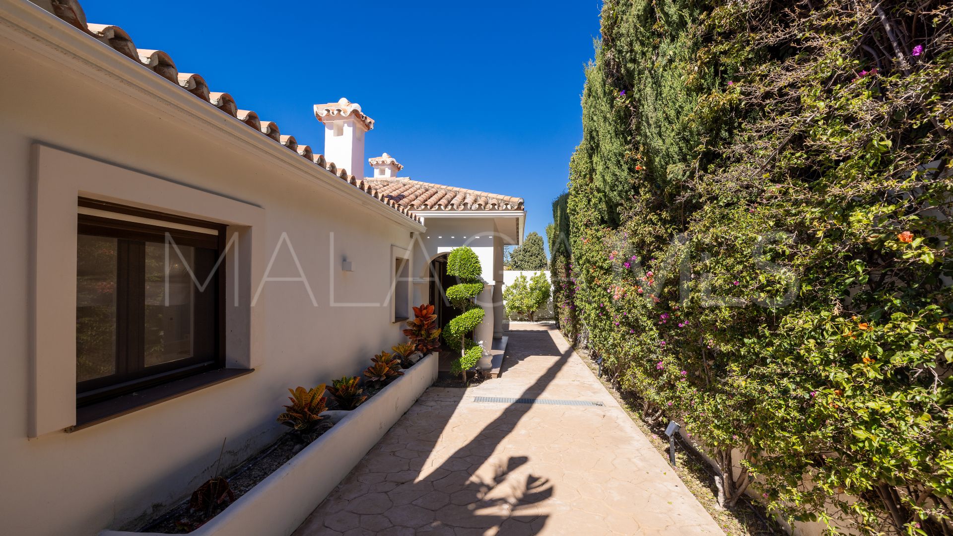 Rio Real, villa de 7 bedrooms for sale