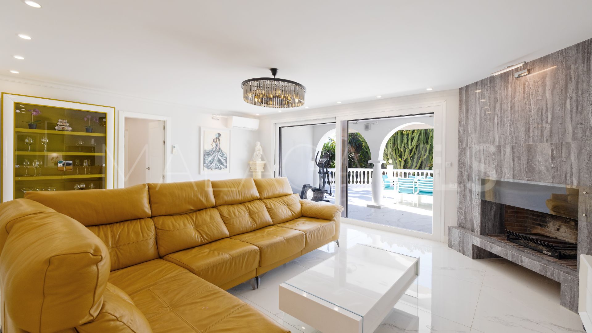 Rio Real, villa de 7 bedrooms for sale