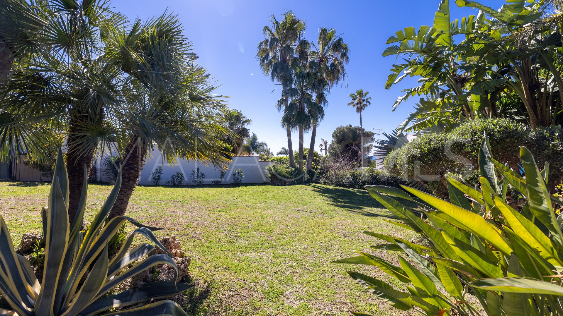 Rio Real, villa de 7 bedrooms for sale