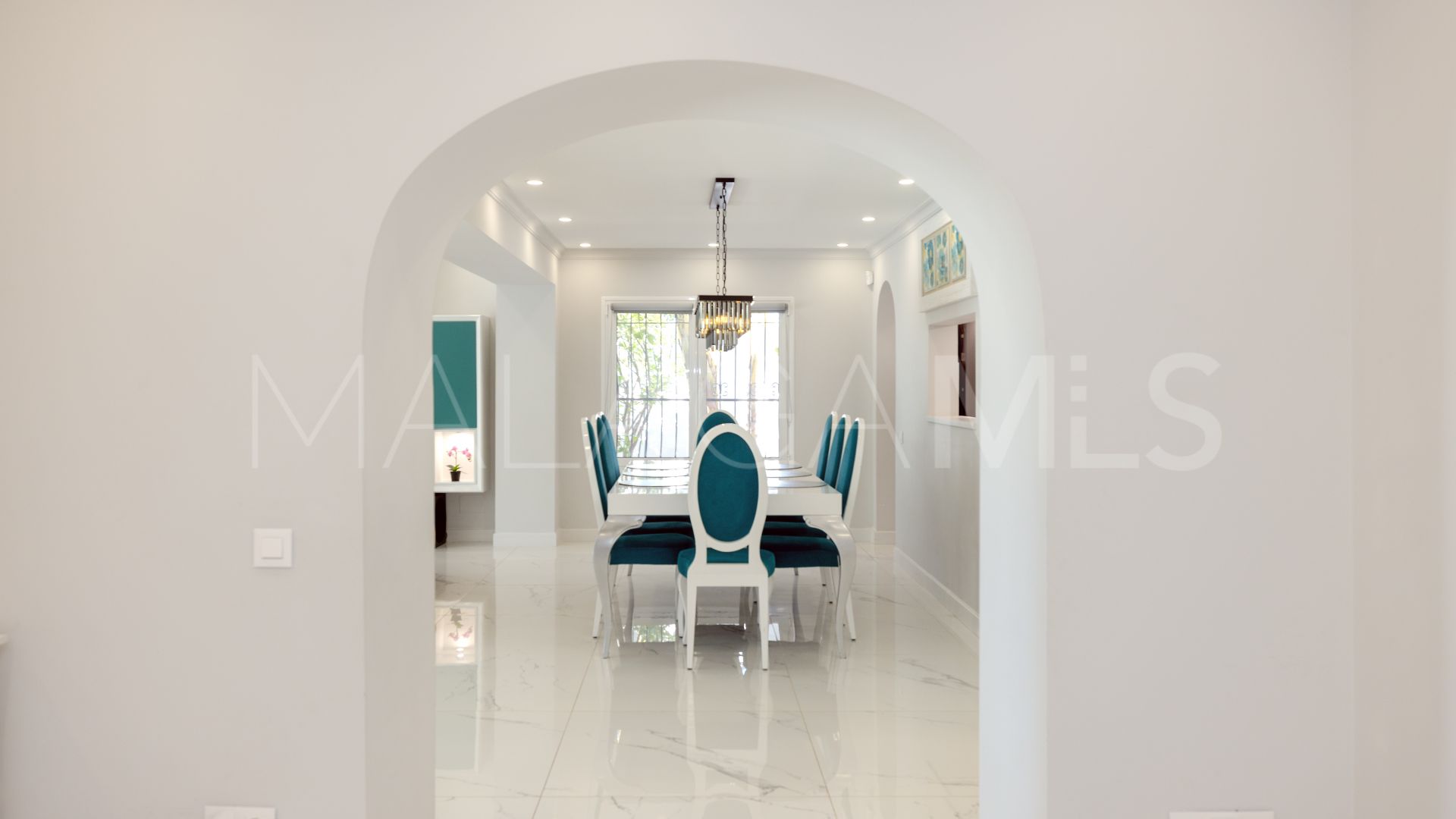 Rio Real, villa de 7 bedrooms for sale