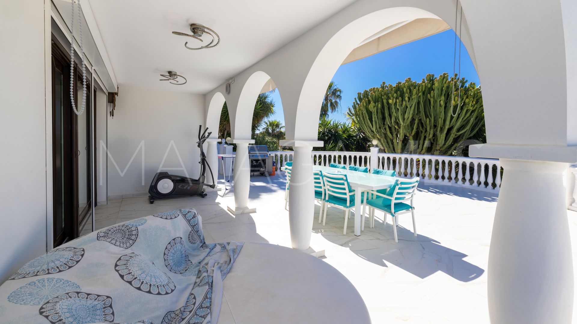 Rio Real, villa de 7 bedrooms for sale