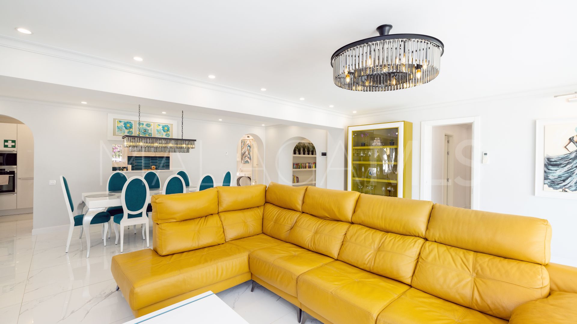 Rio Real, villa de 7 bedrooms for sale