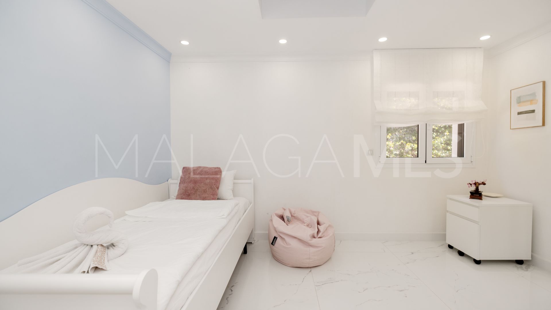 Rio Real, villa de 7 bedrooms for sale