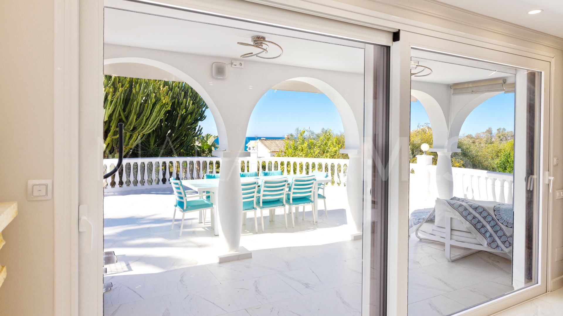 Rio Real, villa de 7 bedrooms for sale