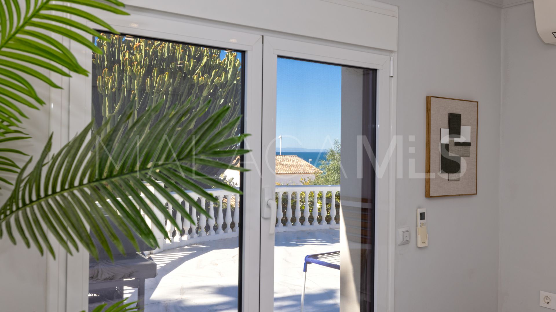 Rio Real, villa de 7 bedrooms for sale