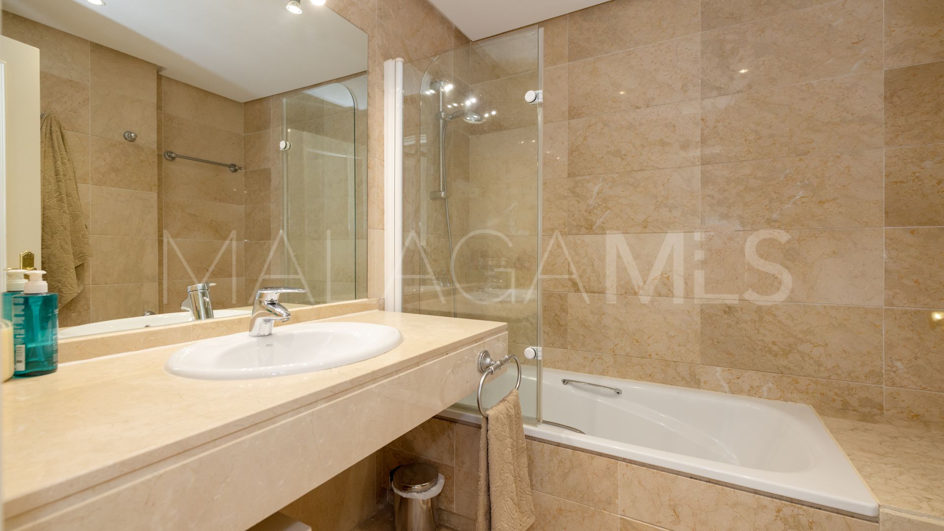 4 bedrooms duplex penthouse for sale in Hacienda Nagüeles I