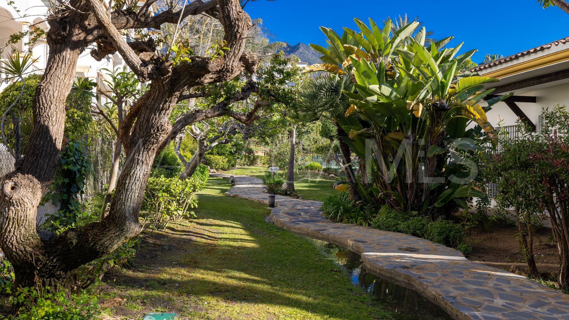 4 bedrooms duplex penthouse for sale in Hacienda Nagüeles I