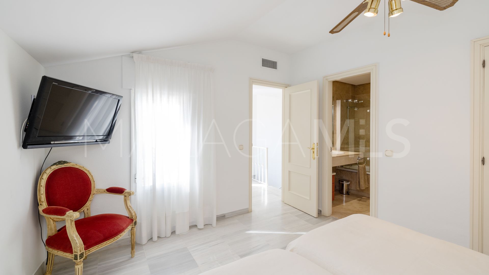 4 bedrooms duplex penthouse for sale in Hacienda Nagüeles I