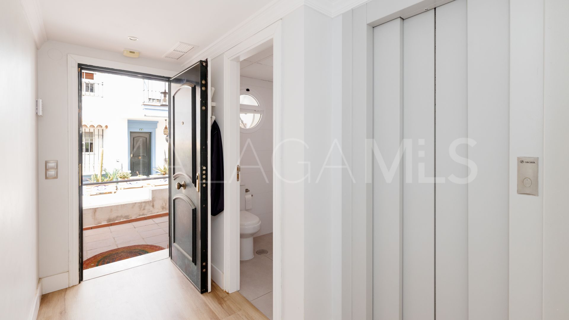 Doppelhaushälfte for sale in Valdeolletas