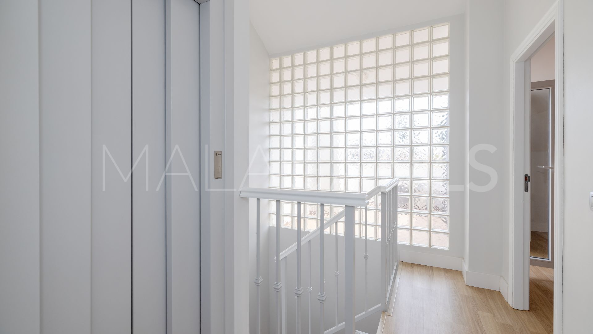 Doppelhaushälfte for sale in Valdeolletas