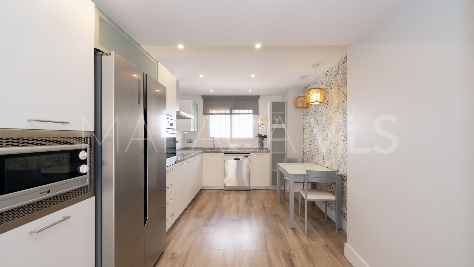 Doppelhaushälfte for sale in Valdeolletas