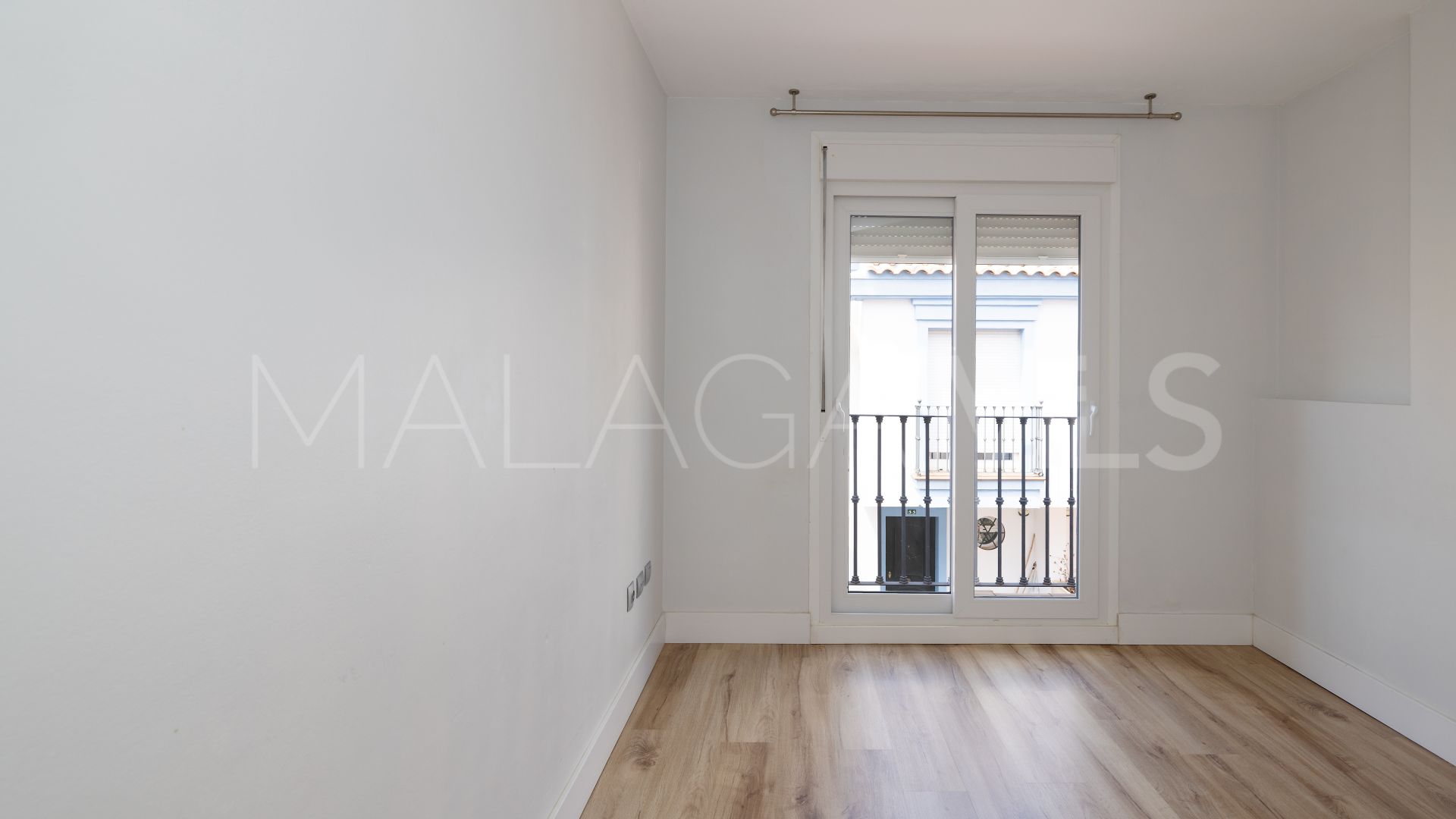 Doppelhaushälfte for sale in Valdeolletas