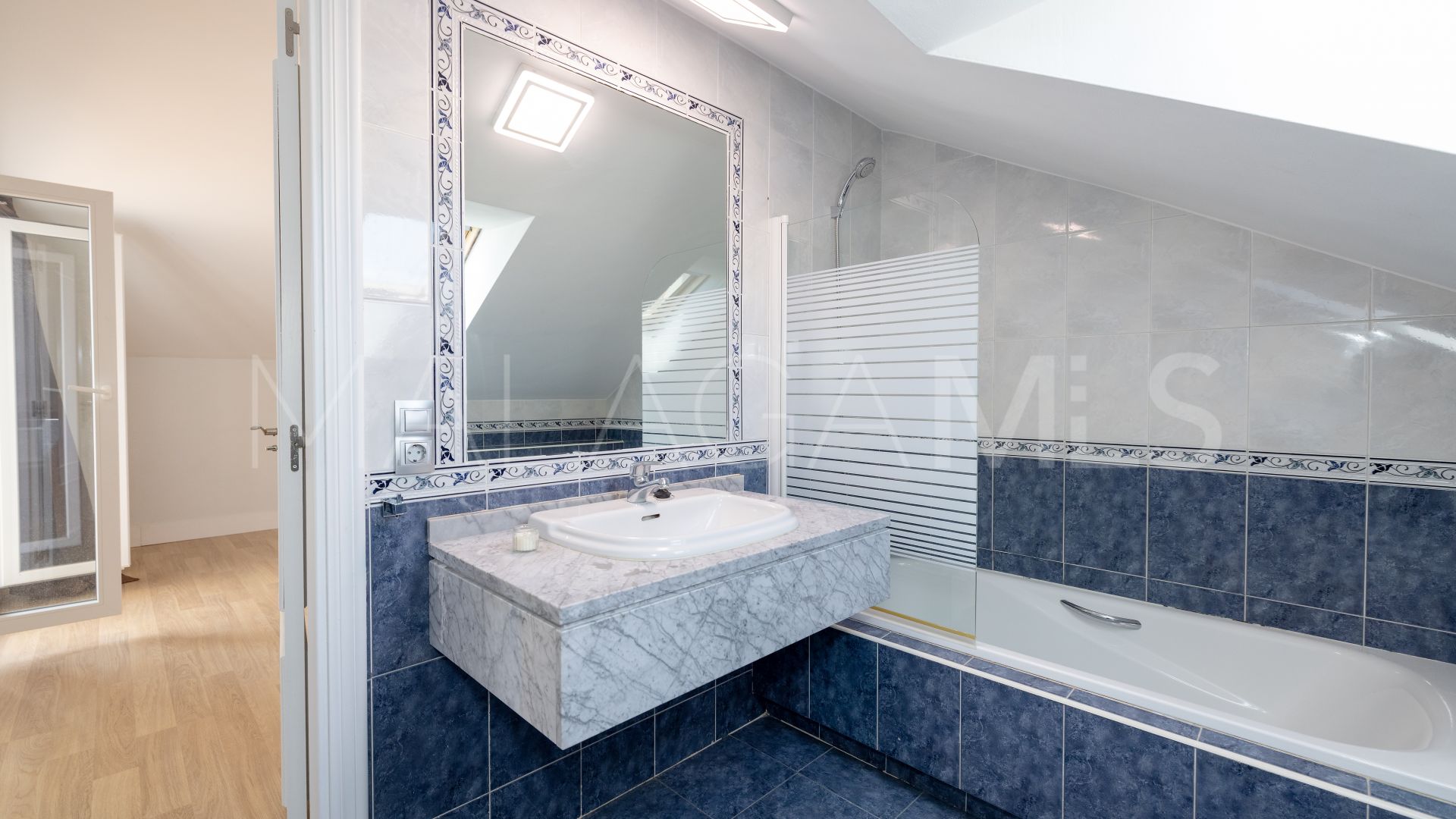 Doppelhaushälfte for sale in Valdeolletas