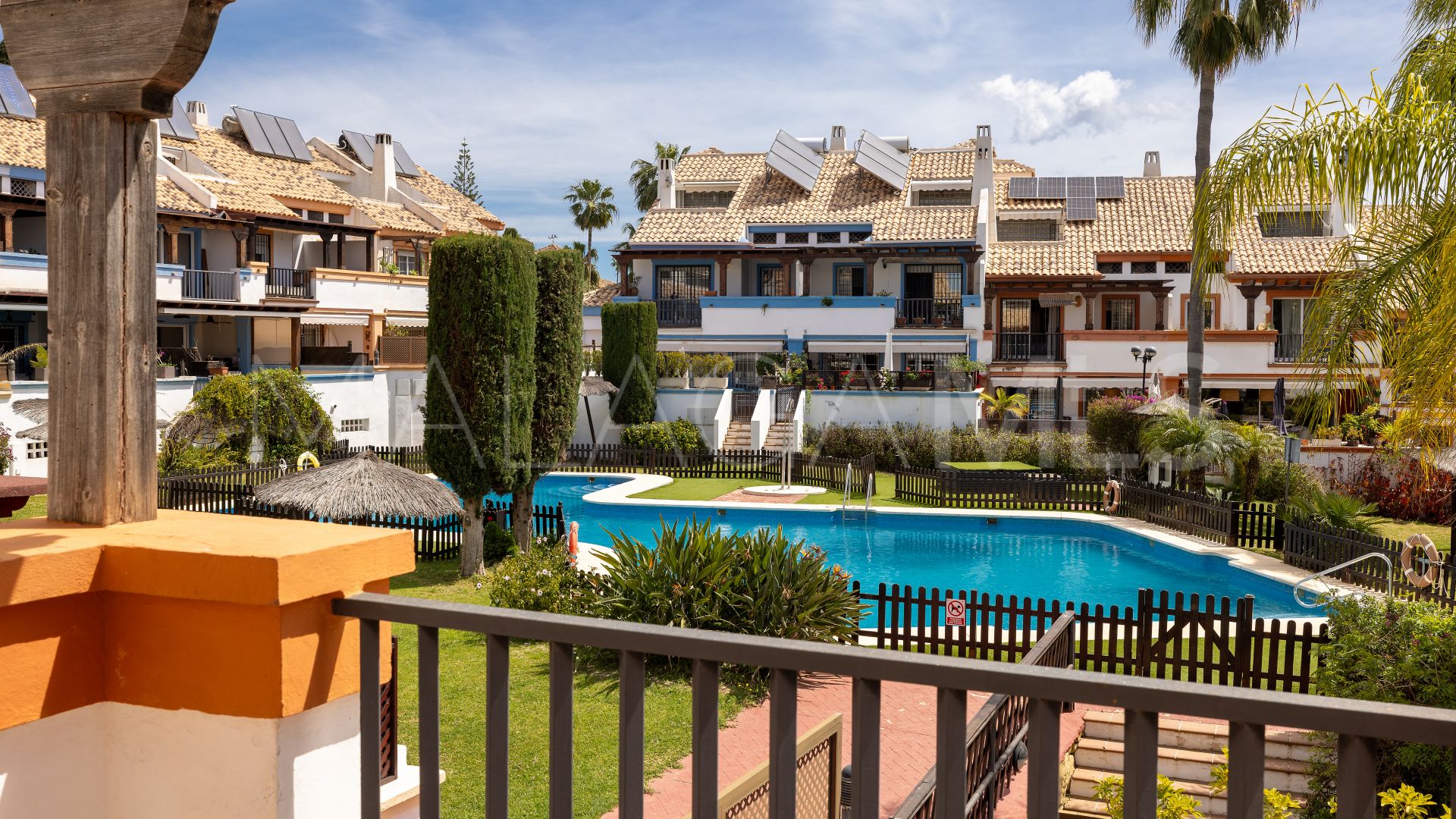 Doppelhaushälfte for sale in Valdeolletas