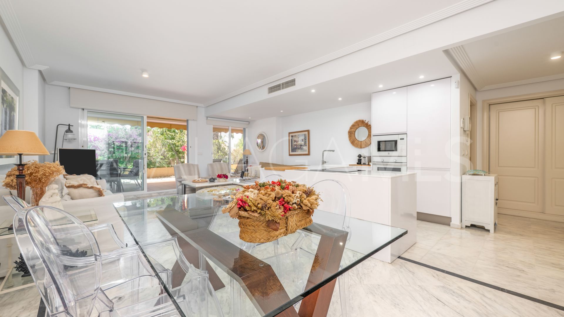 Lägenhet for sale in Bahia de Marbella