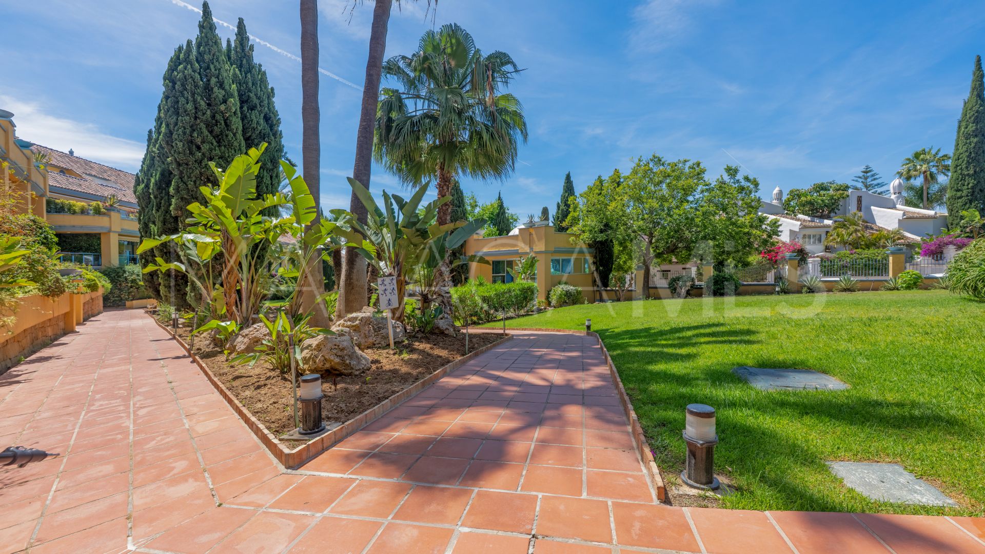 Lägenhet for sale in Bahia de Marbella