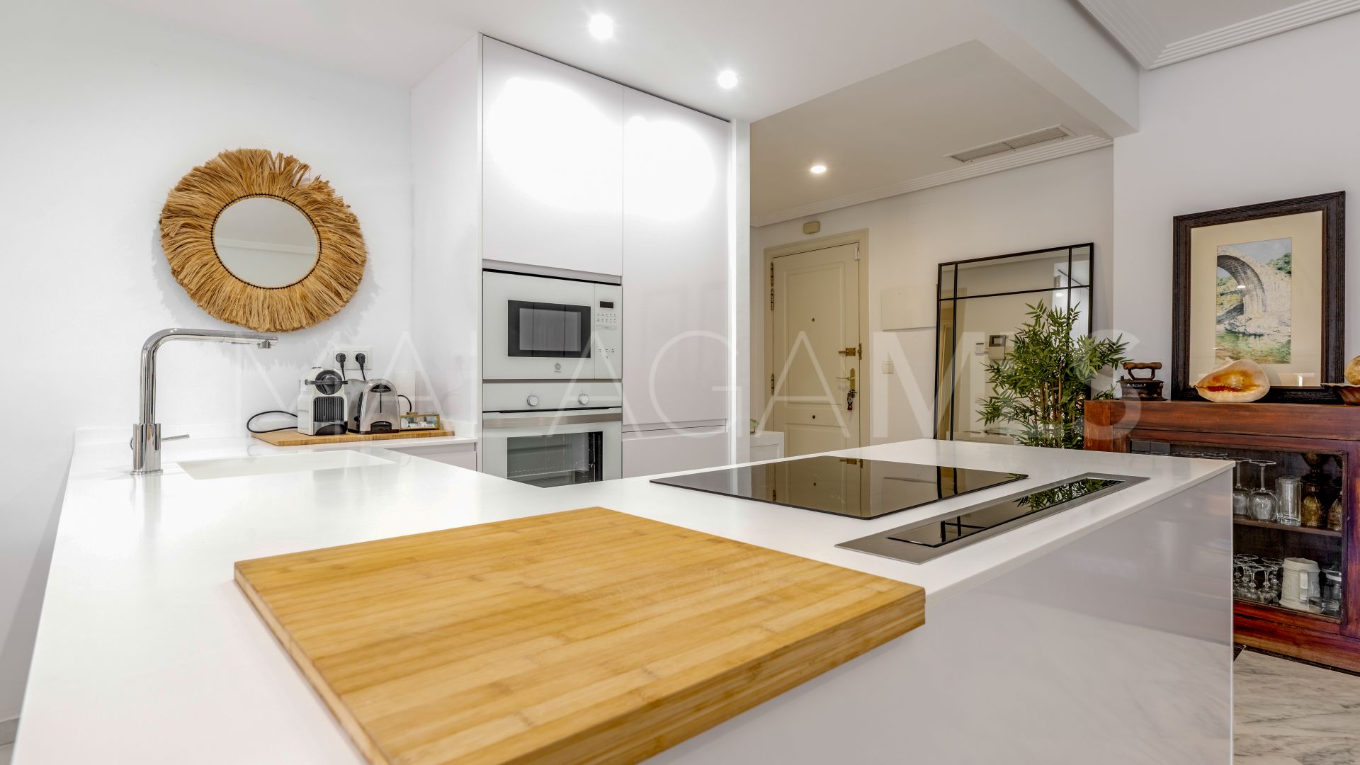 Lägenhet for sale in Bahia de Marbella