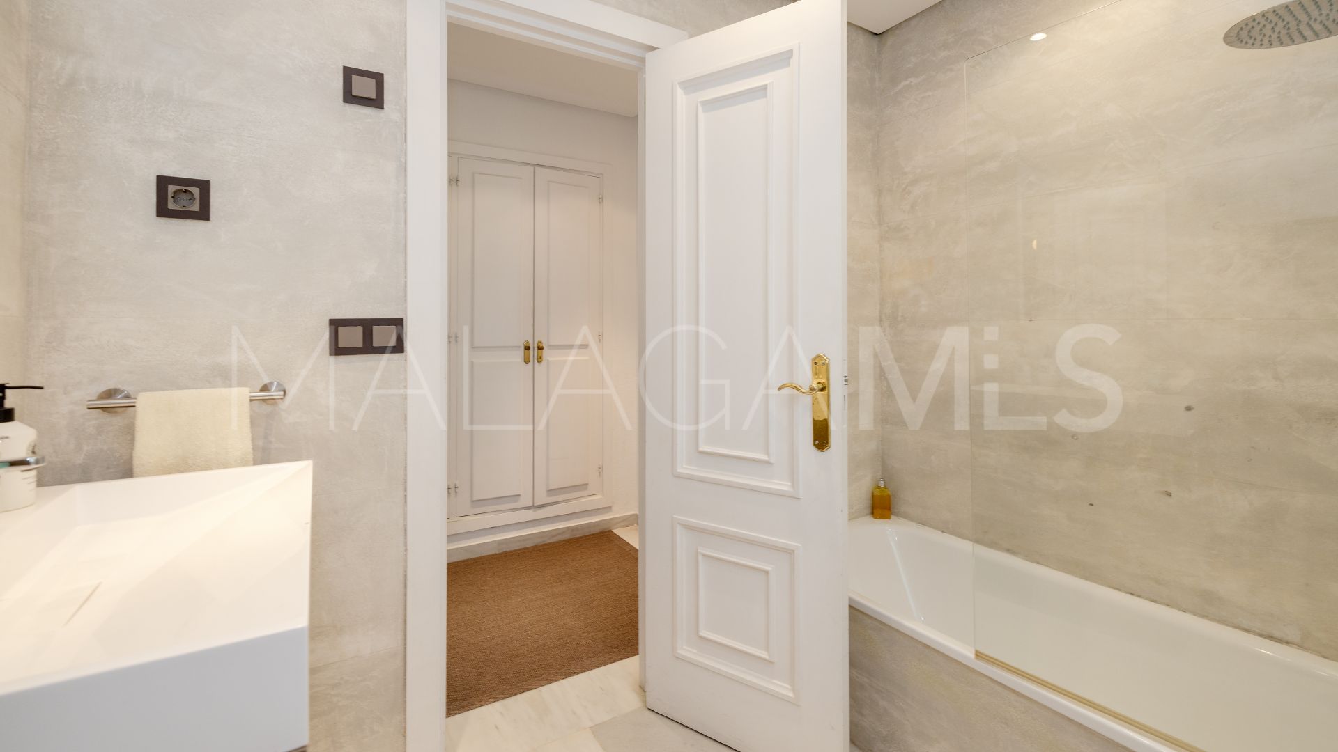 Lägenhet for sale in Cabopino