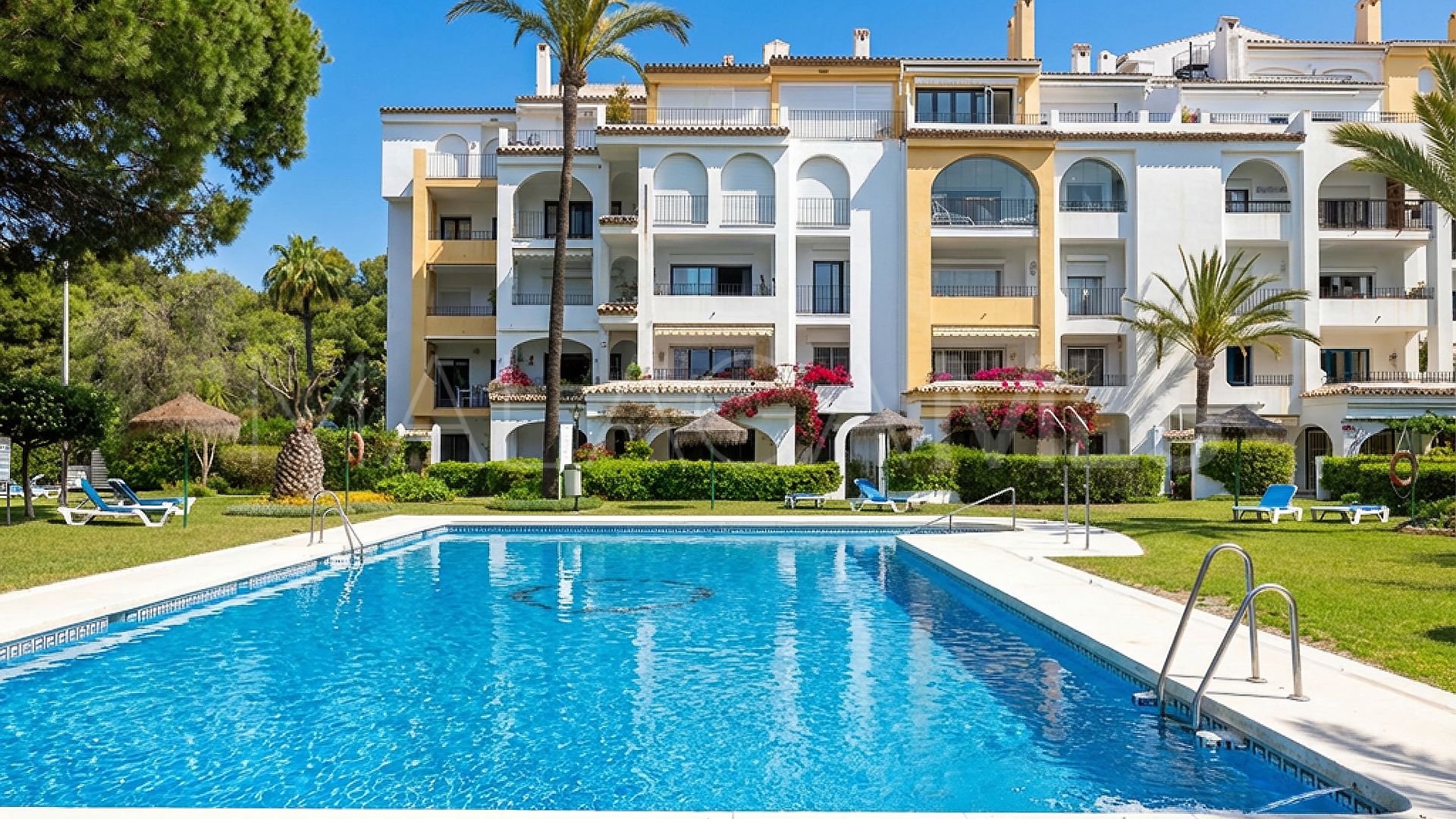 Lägenhet for sale in Cabopino