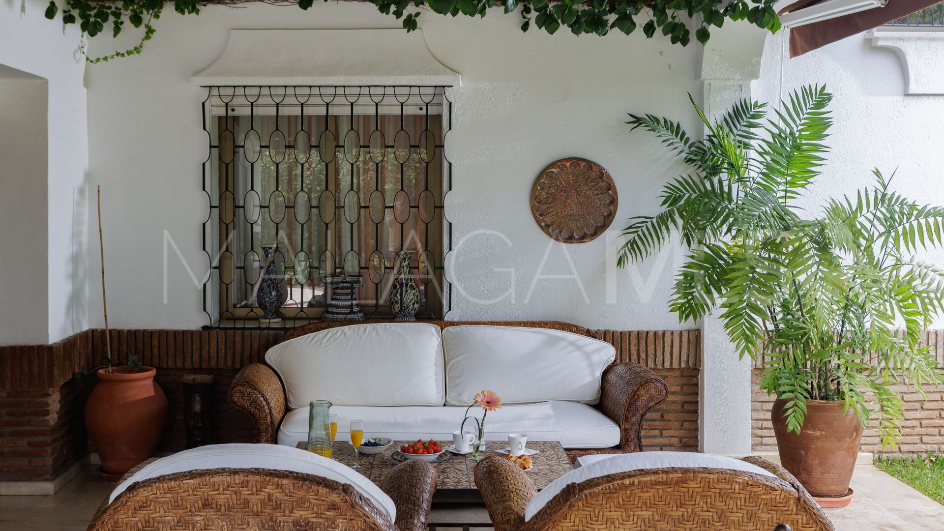 Villa for sale in Los Monteros Playa