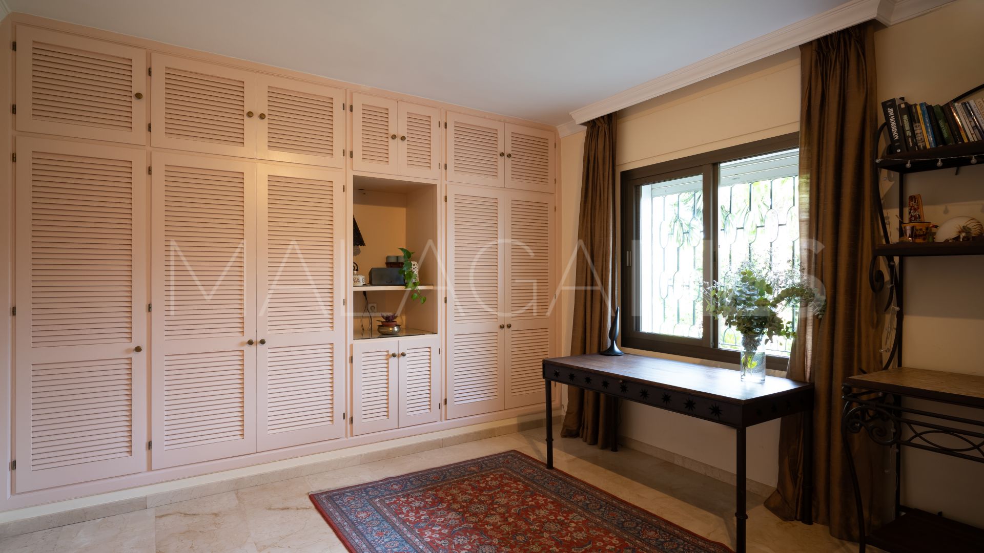Villa for sale in Los Monteros Playa