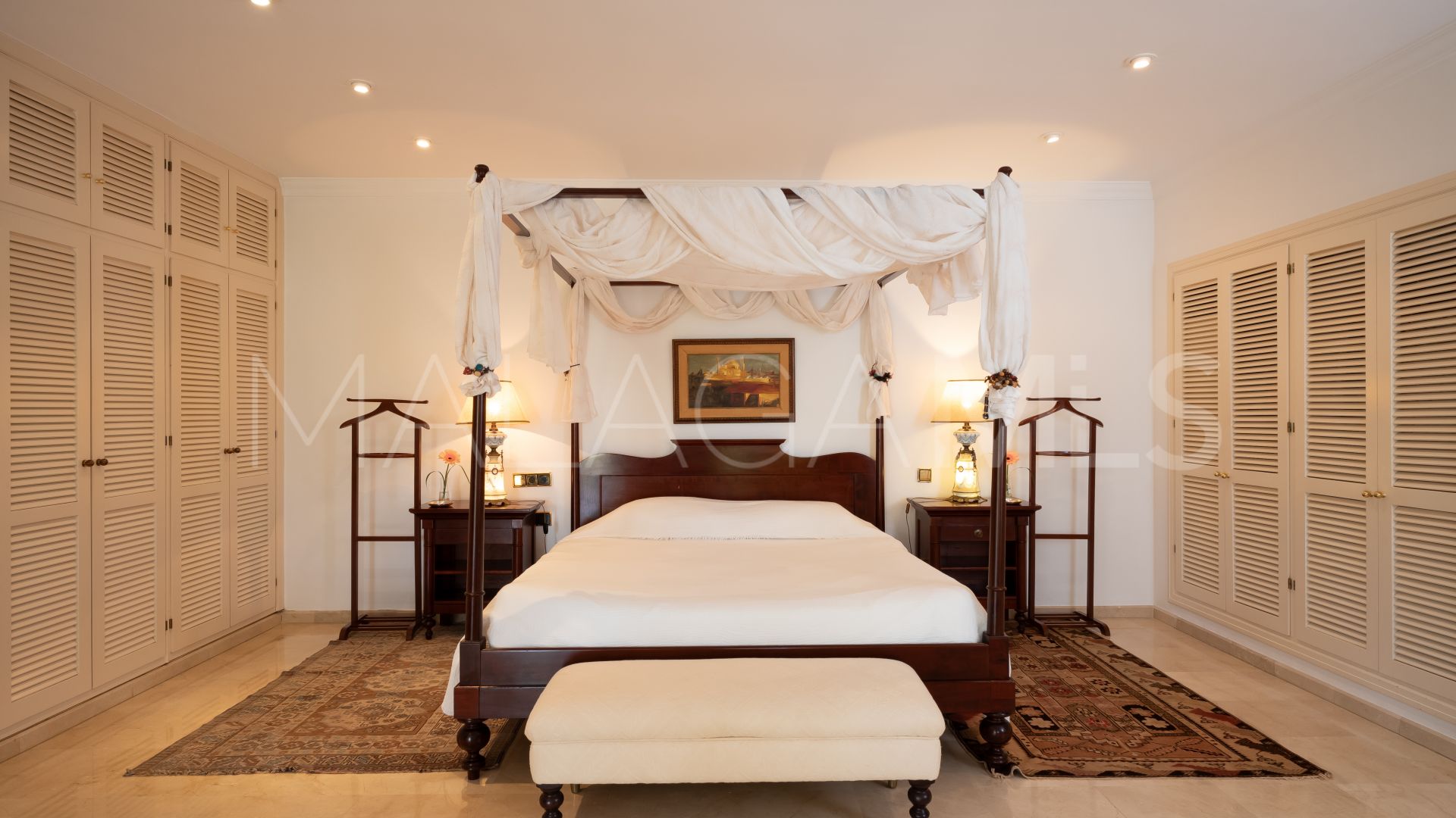 Villa for sale in Los Monteros Playa