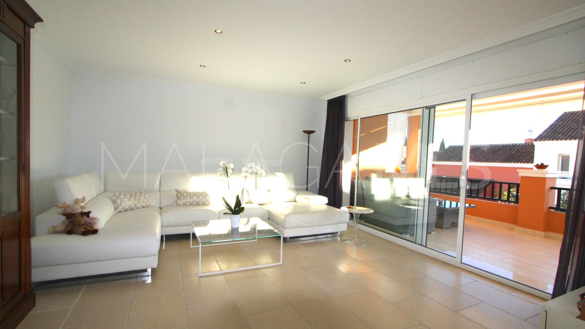 For sale town house with 4 bedrooms in Nueva Andalucia