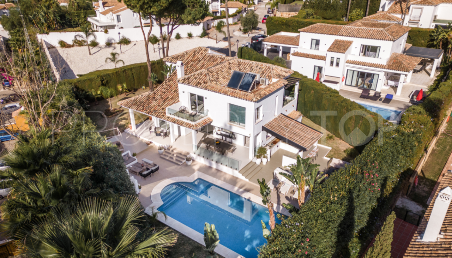 Villa de 4 dormitorios a la venta en Marbella Country Club