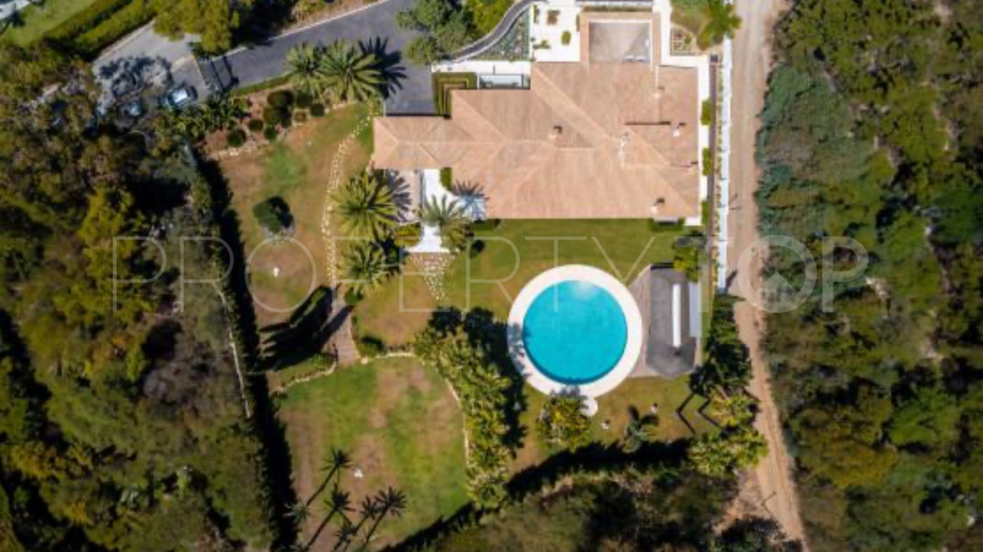 Villa en venta en Las Lomas del Marbella Club de 7 dormitorios