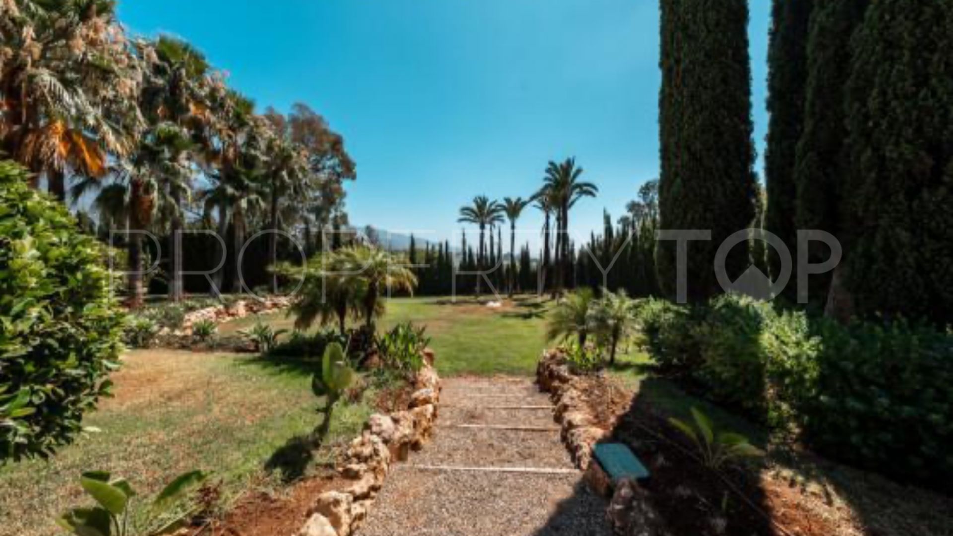 Villa en venta en Las Lomas del Marbella Club de 7 dormitorios