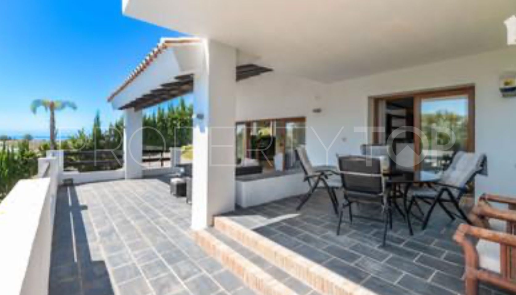 4 bedrooms villa in New Golden Mile for sale