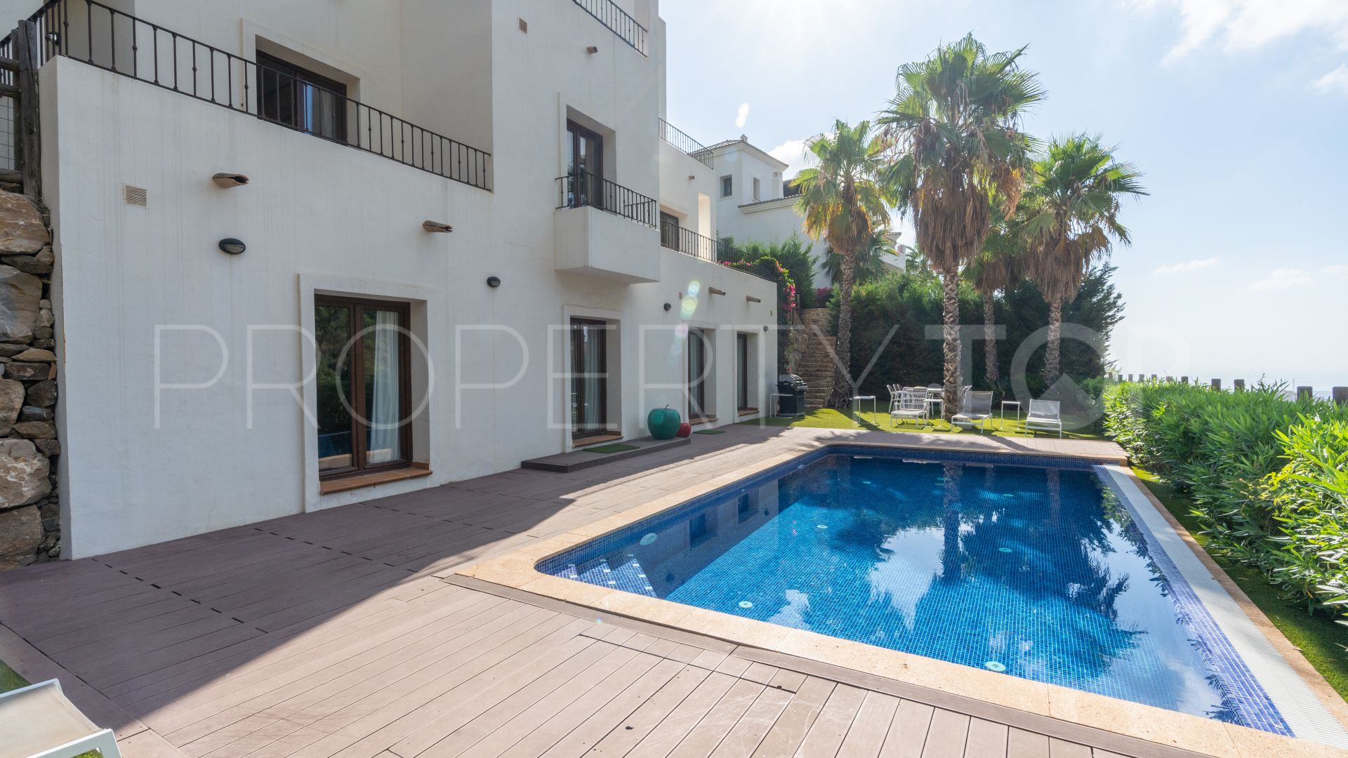 For sale 4 bedrooms villa in Benahavis Hills Country Club