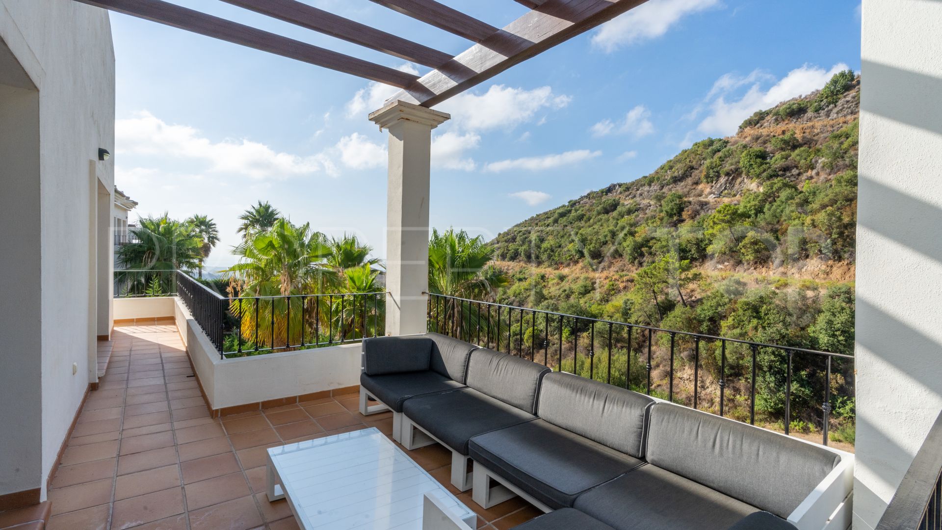 For sale 4 bedrooms villa in Benahavis Hills Country Club