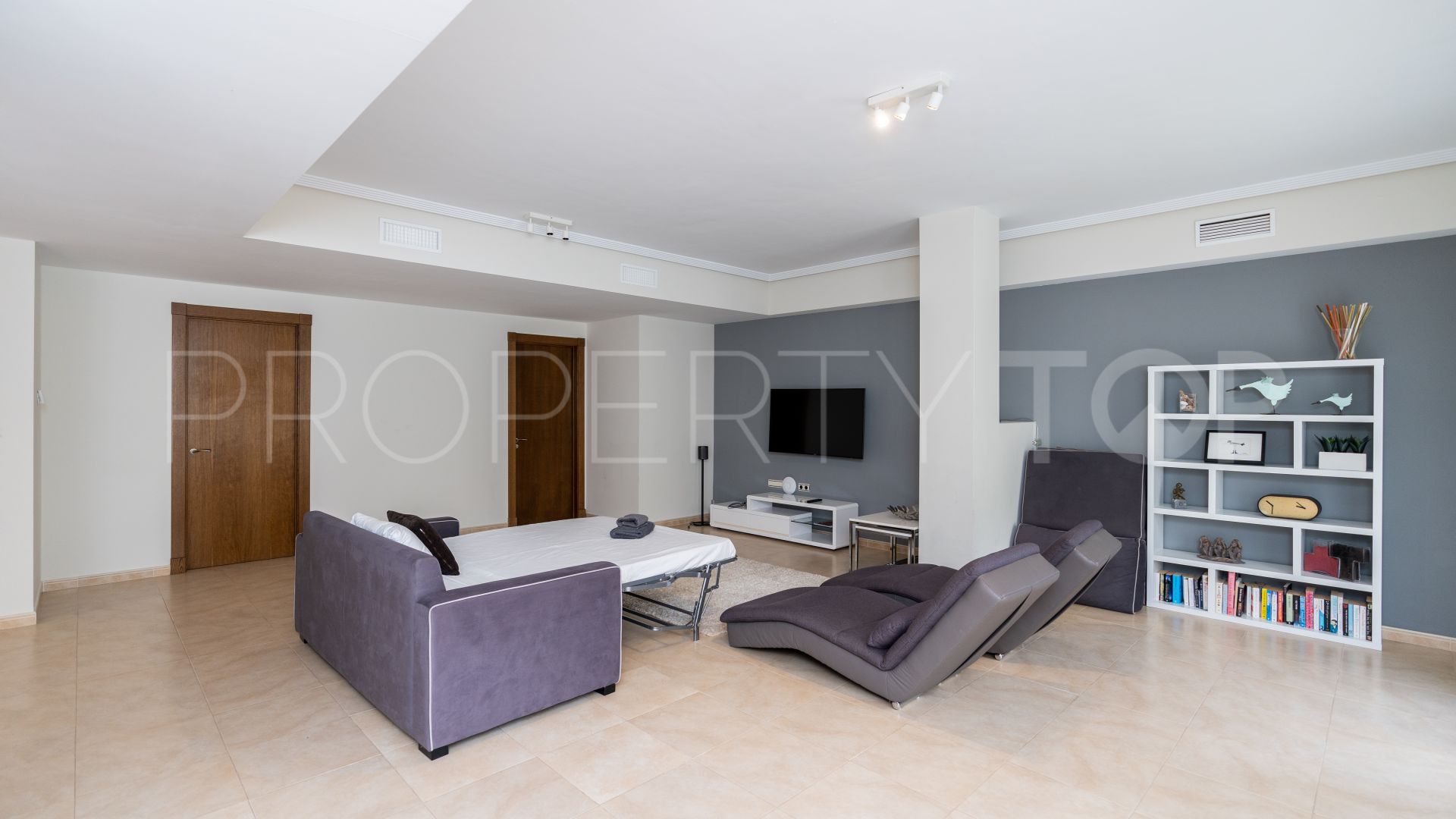 For sale 4 bedrooms villa in Benahavis Hills Country Club