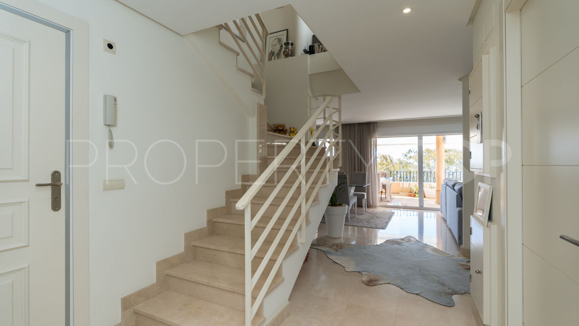 2 bedrooms duplex penthouse for sale in Nueva Andalucia