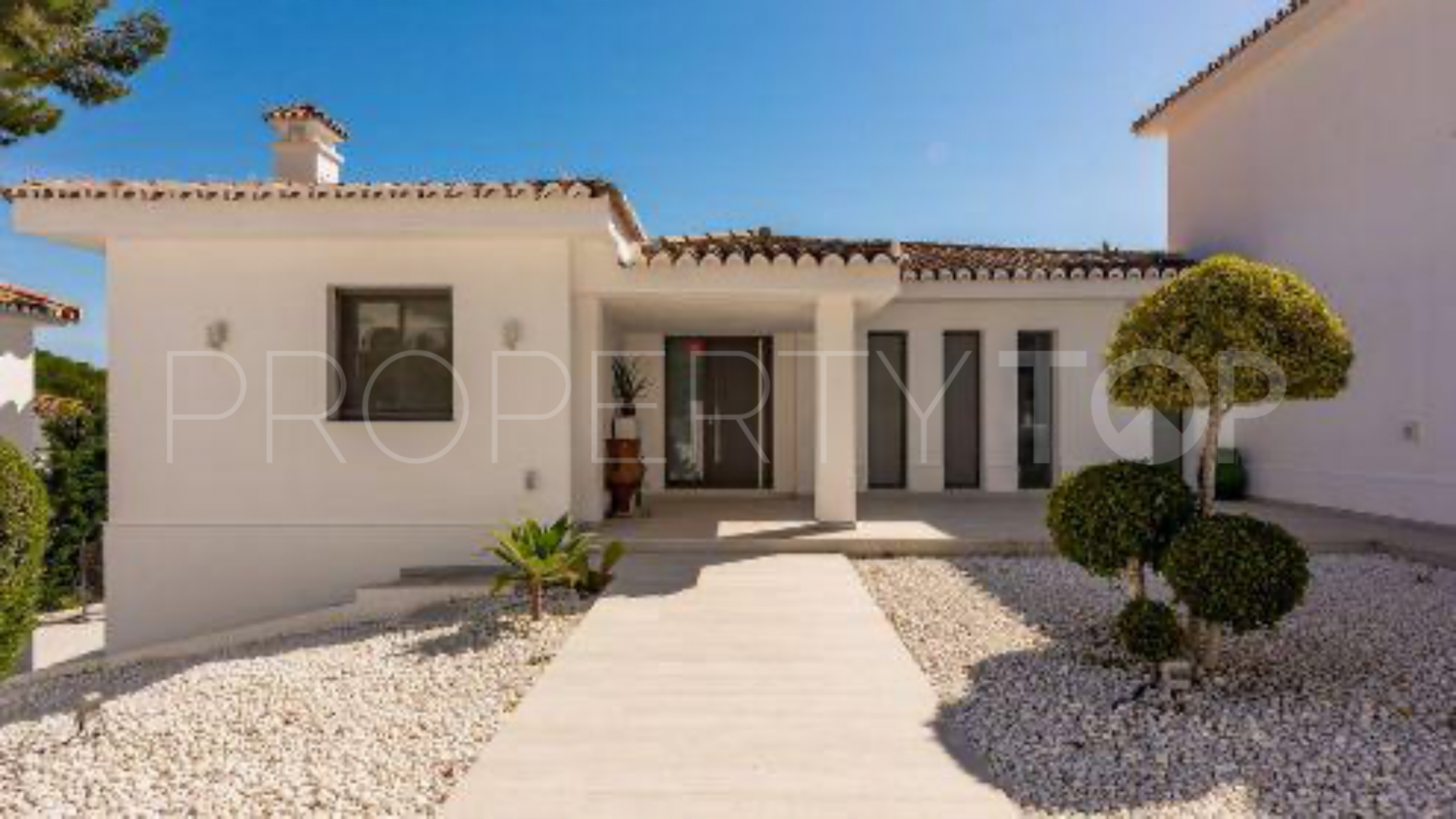 Comprar villa en Nueva Andalucia