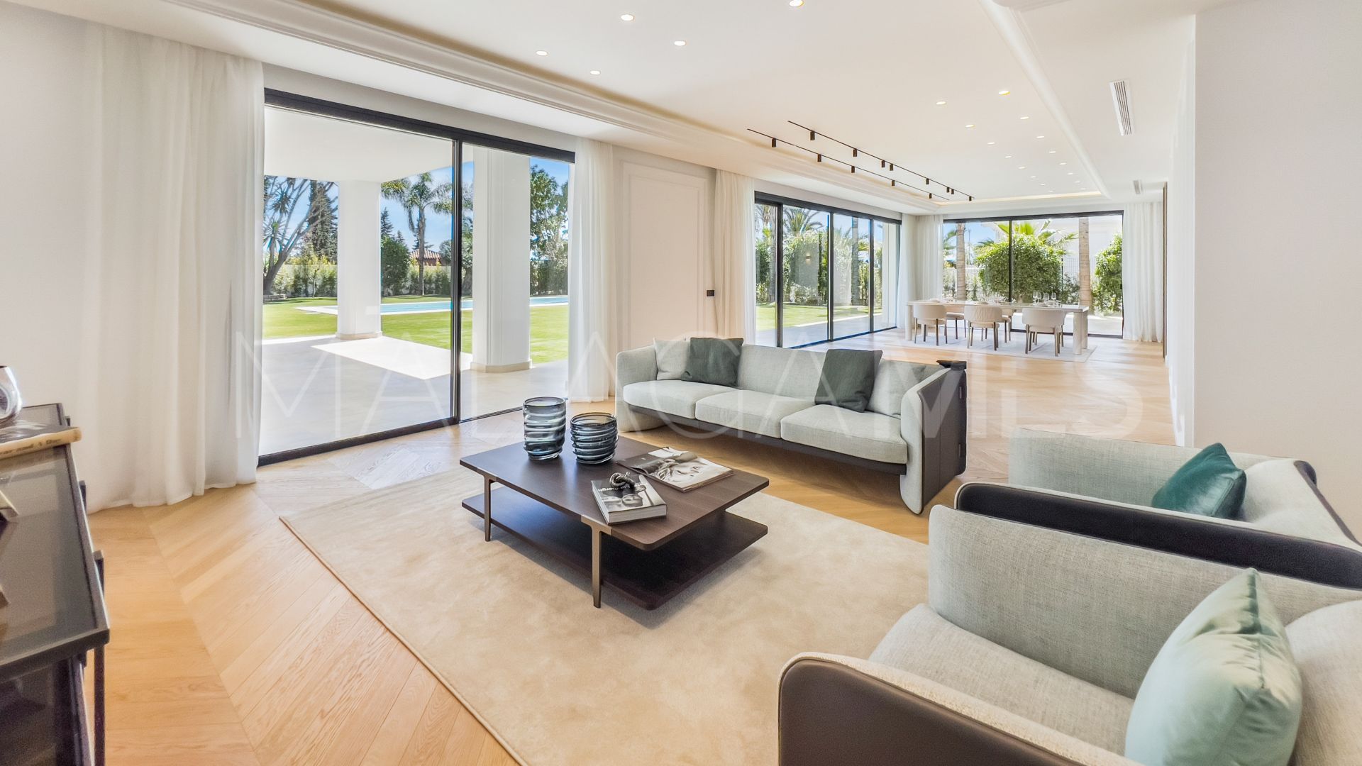 Villa for sale in Las Lomas del Marbella Club