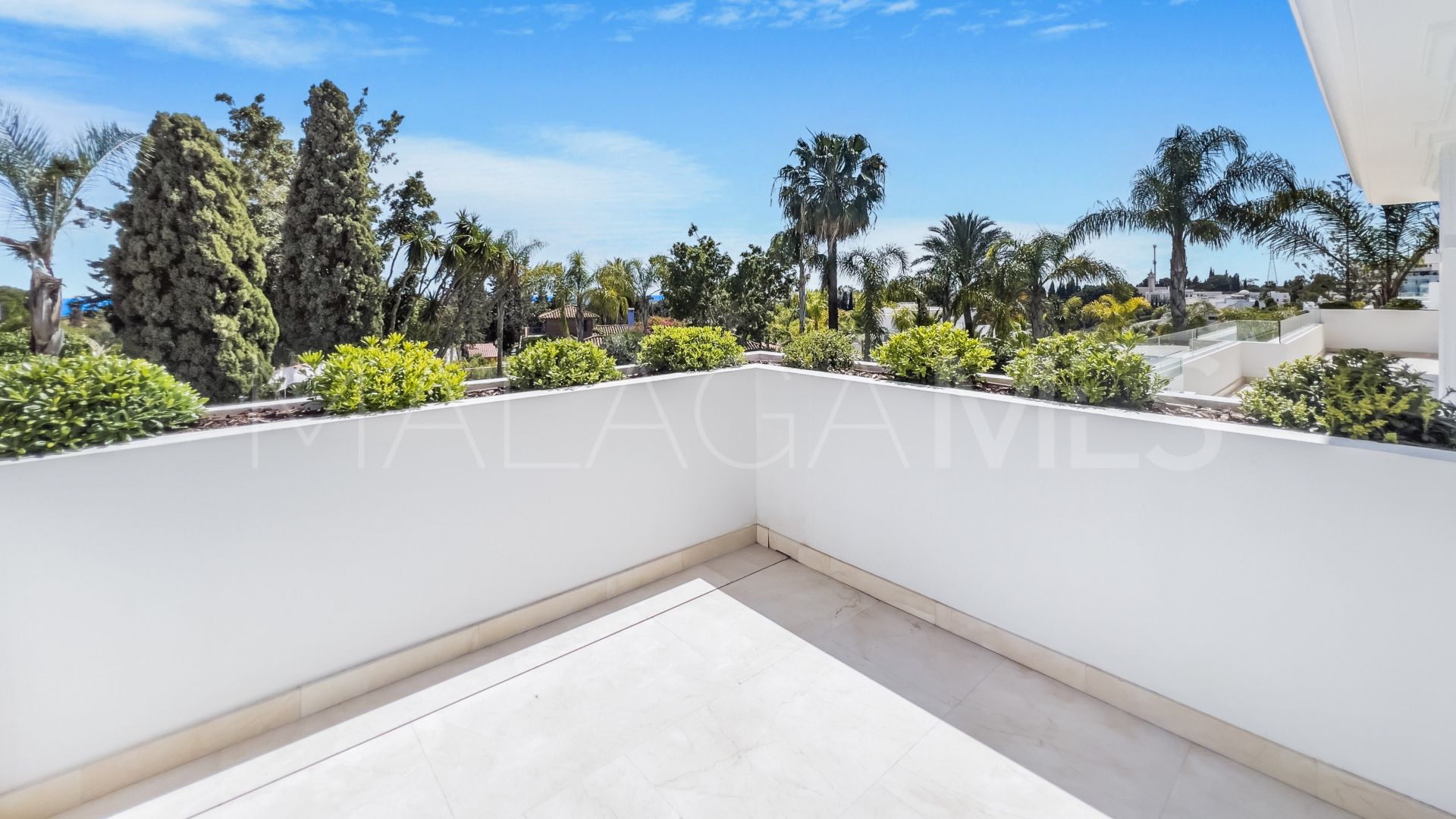 Villa for sale in Las Lomas del Marbella Club