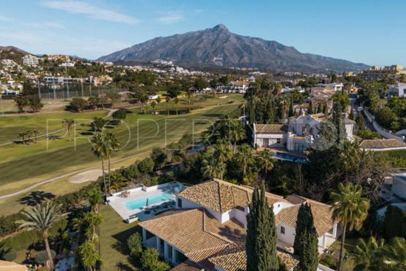 5 bedrooms villa for sale in Los Naranjos Golf