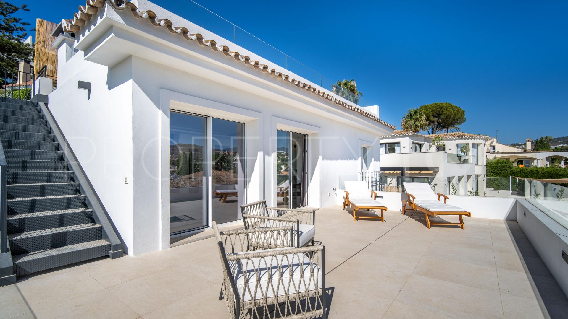 Se vende villa en Nueva Andalucia