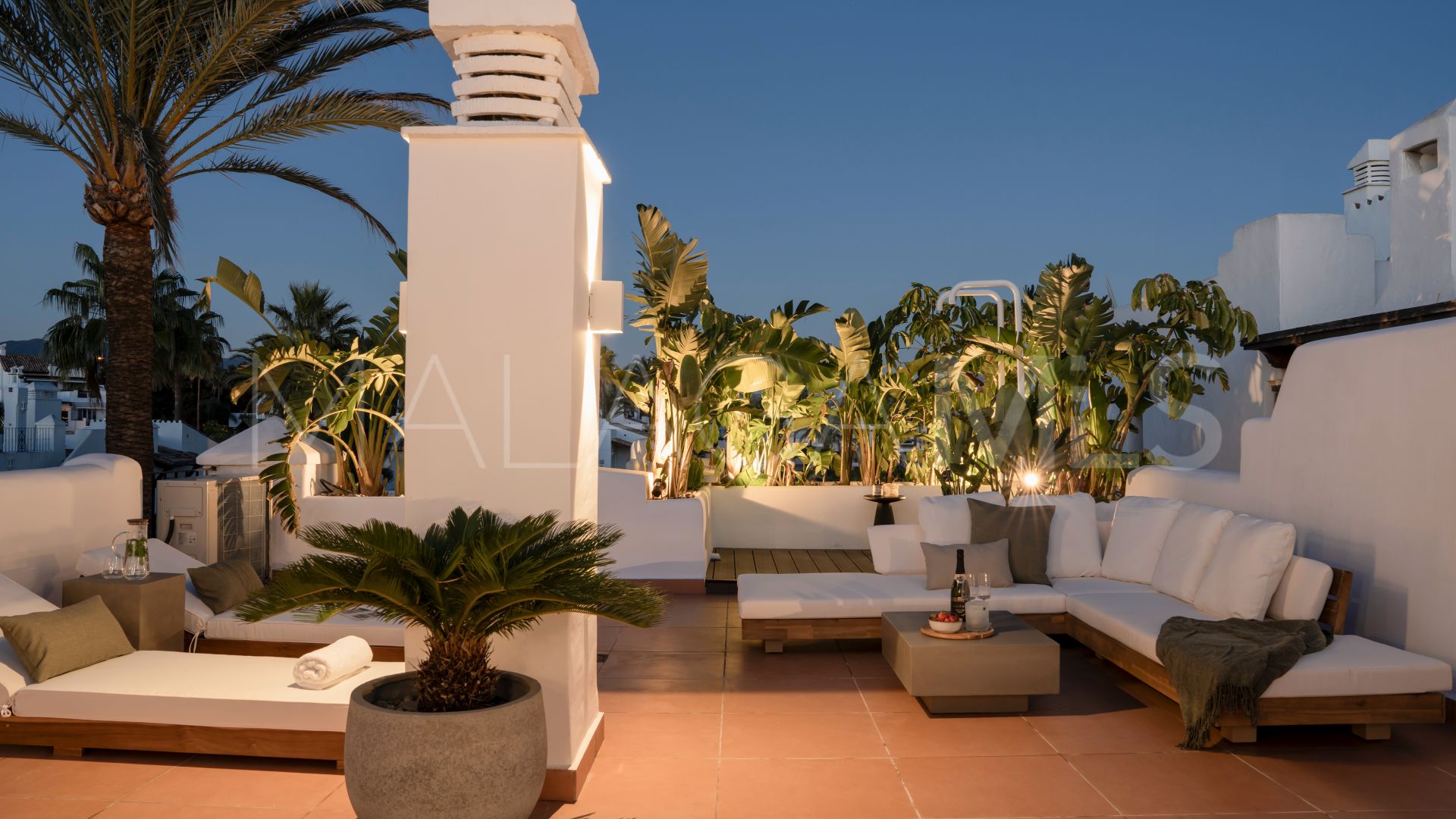 Appartement terrasse for sale in Alcazaba Beach