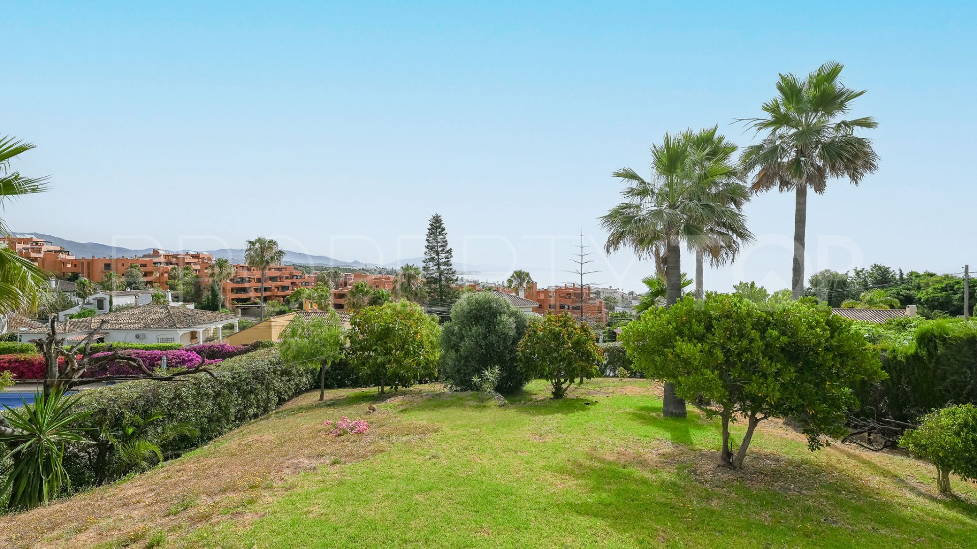 For sale house in Estepona