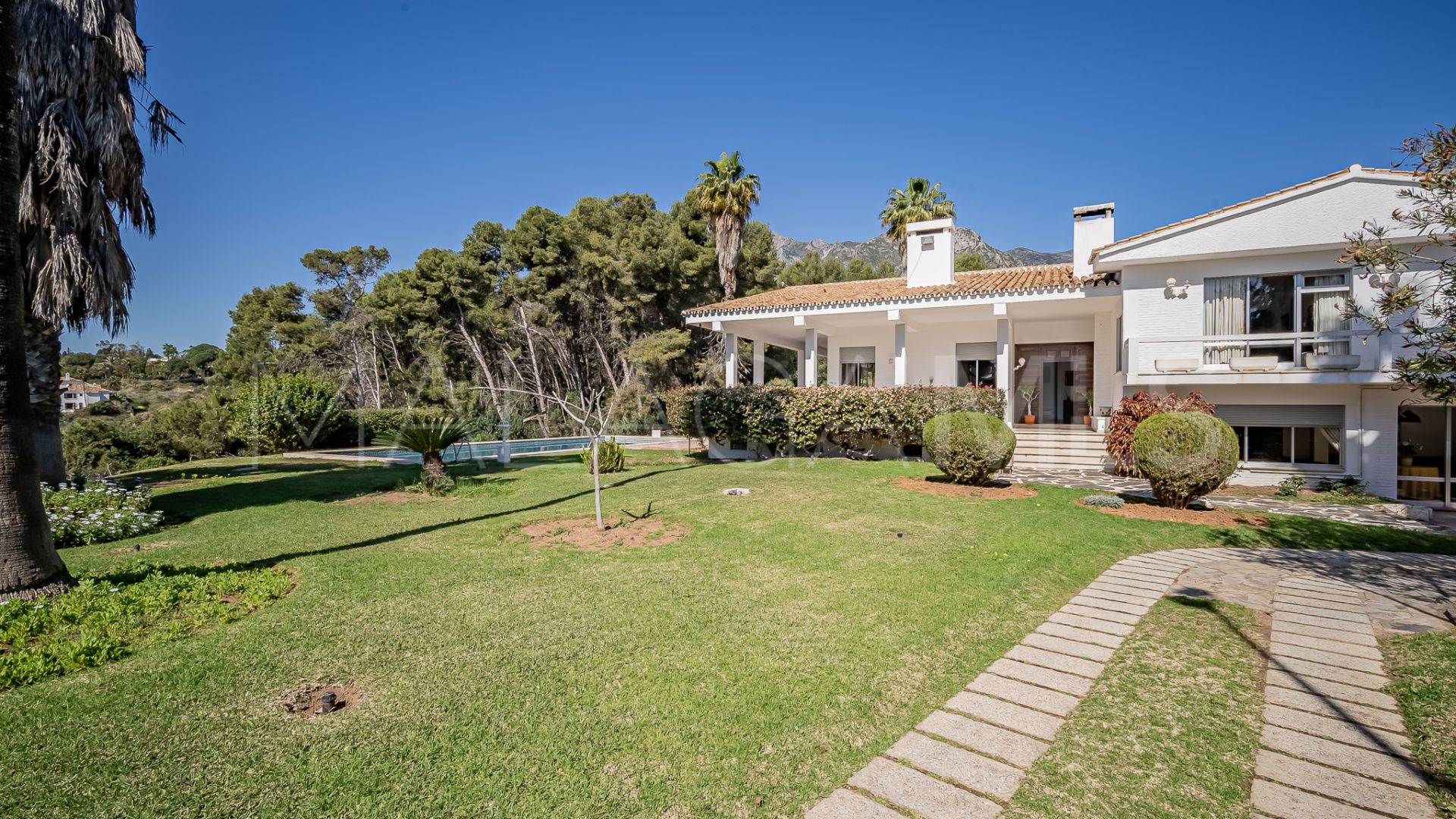 For sale villa in Marbella City