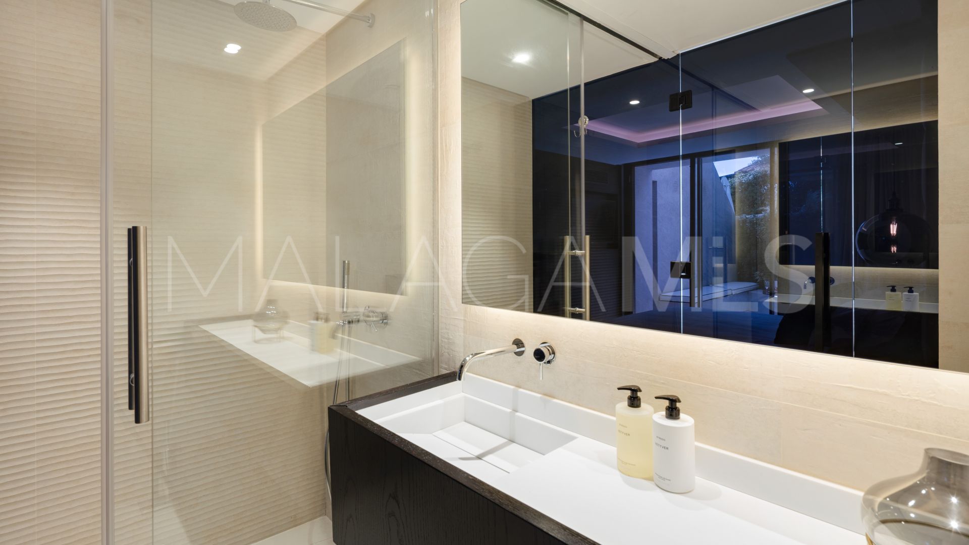 5 bedrooms Benahavis villa for sale