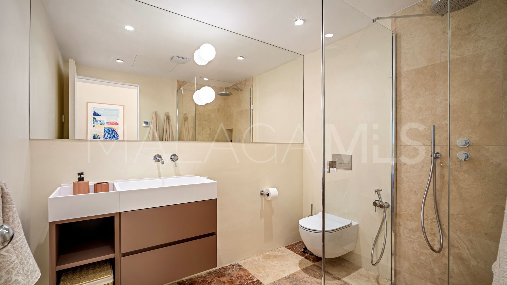 Villa a la venta in Marbella with 4 bedrooms