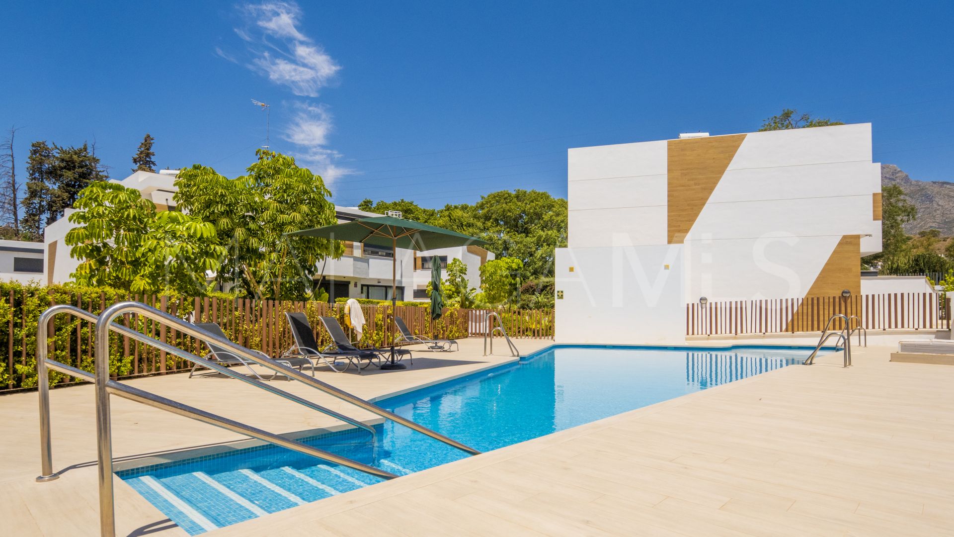 Los Naranjos 4 bedrooms town house for sale